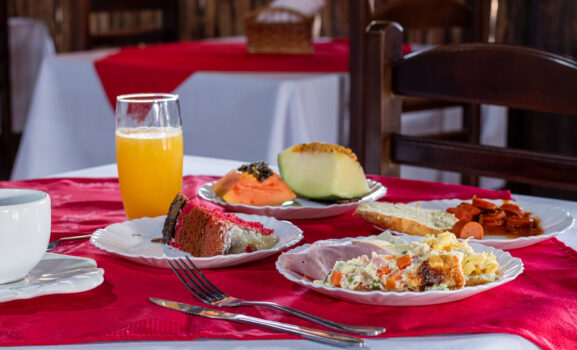 Pousada-Nascentes-Brotas-cafe-da-manha-21